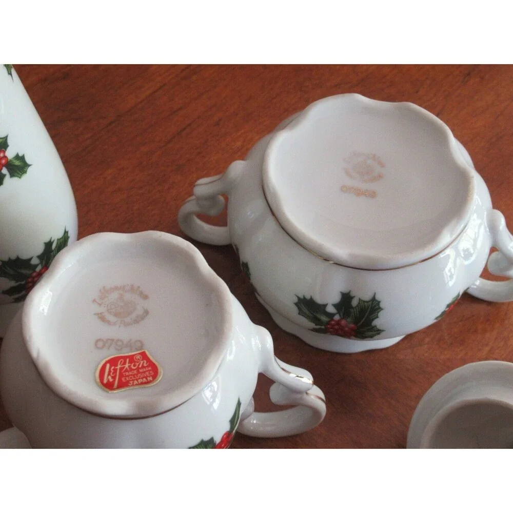 Lefton China Christmas Holly Berry Sugar Bowl Lidded Creamer Bud Vase Japan